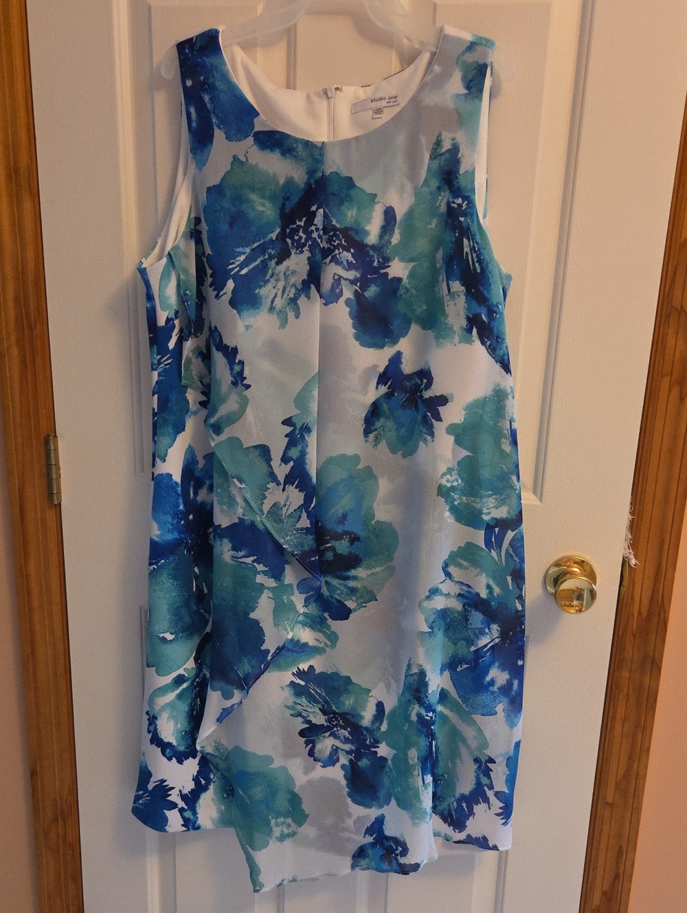 Studio One, New York Blue & Teal Floral Sleeveless Shift Dress, Size 14W